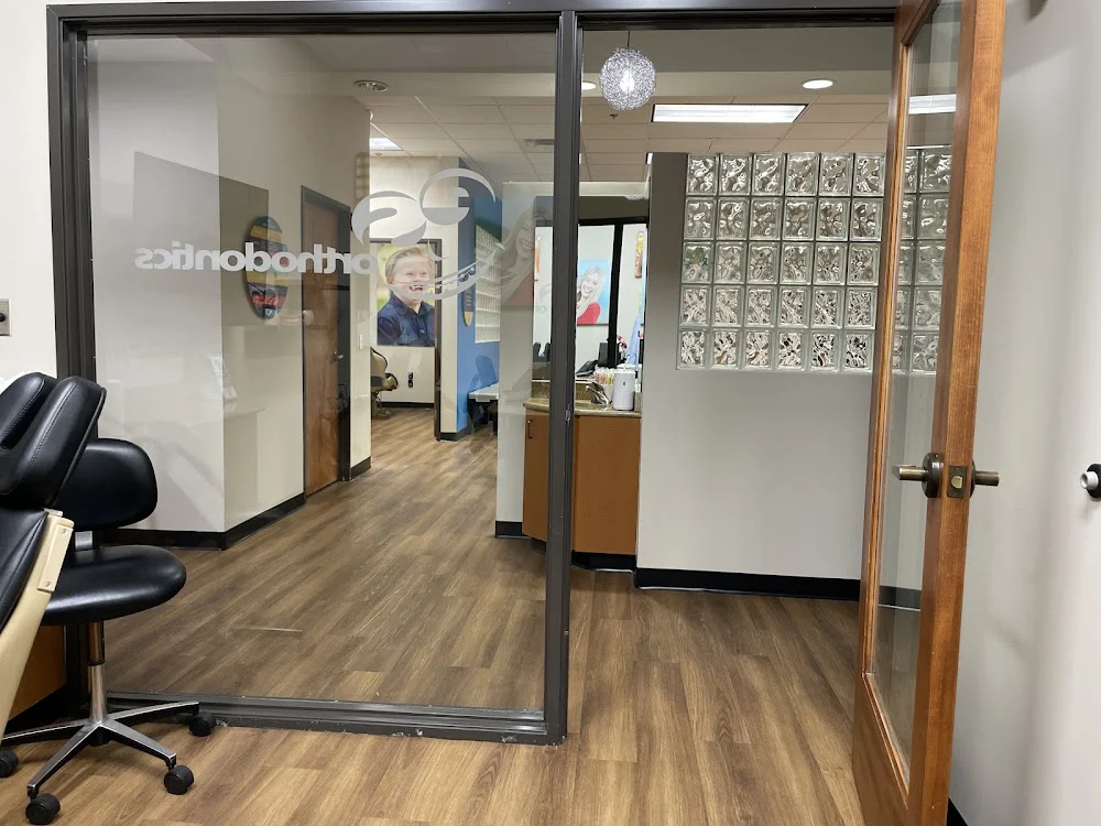 E&S Orthodontics Peoria Picture 6