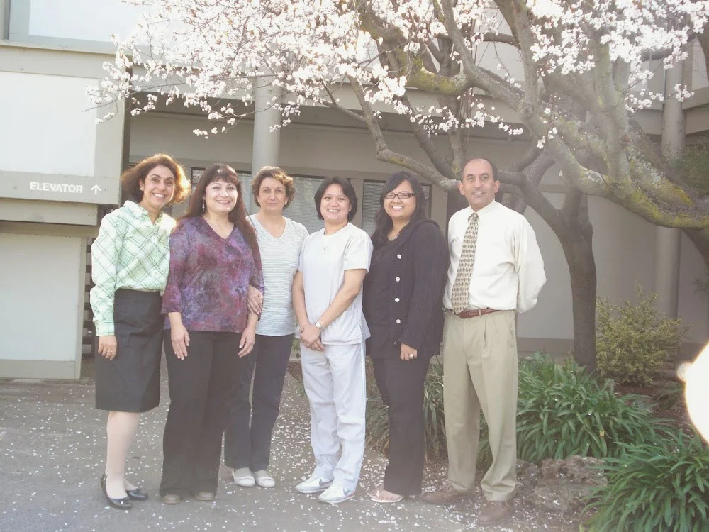 Foothill Dental Care: Ezzati Cyrus DDS Picture 1