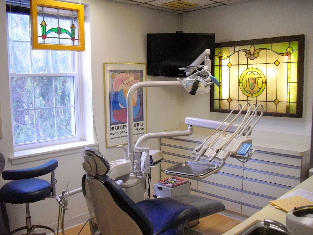 Starik Dental Studio Picture 1