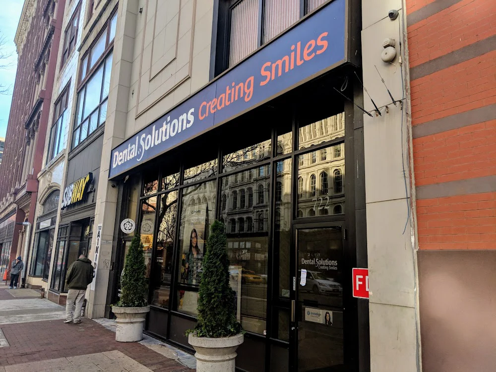 Dental Solutions Market Street Picture 4