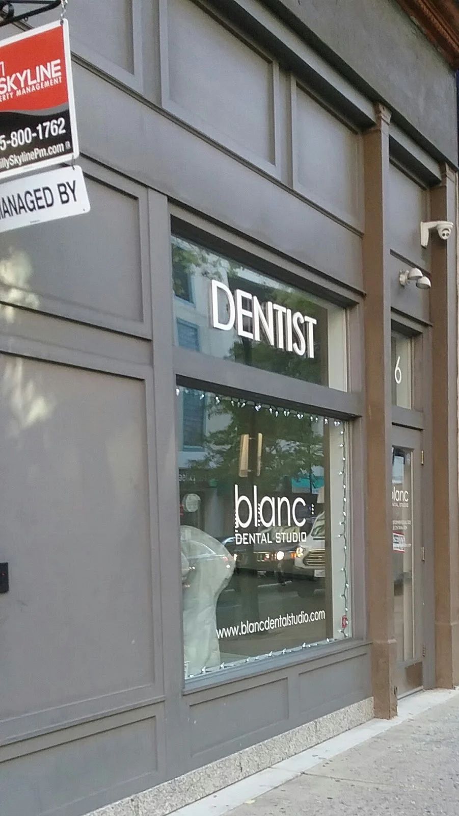 Blanc Dental Studio Picture 9
