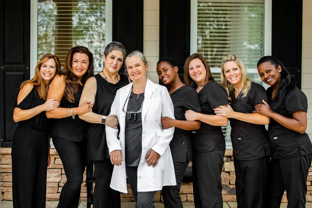 Kurz Family and Cosmetic Dentistry Picture 1