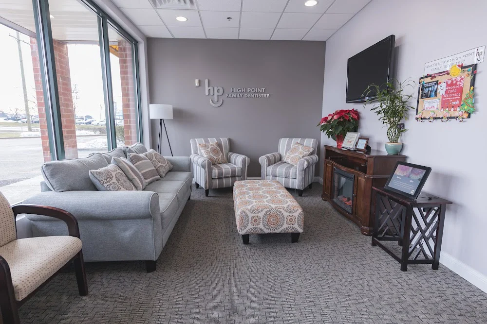 Dr. Vu Kong, DDS Picture 6