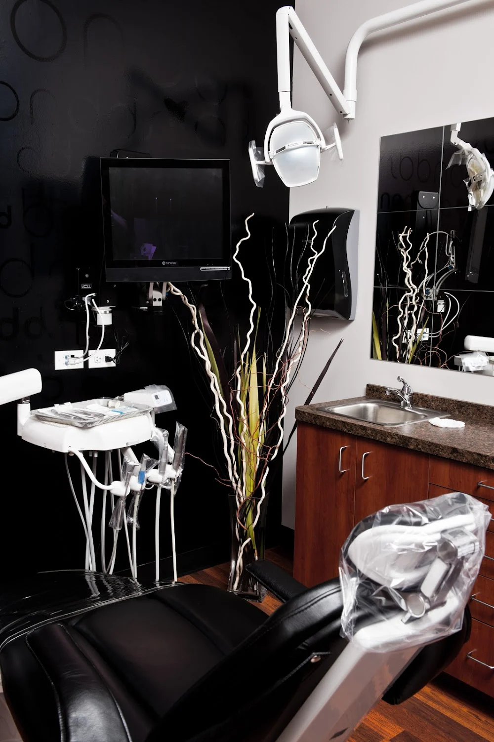 Bon DDS Dental Studio Picture 2