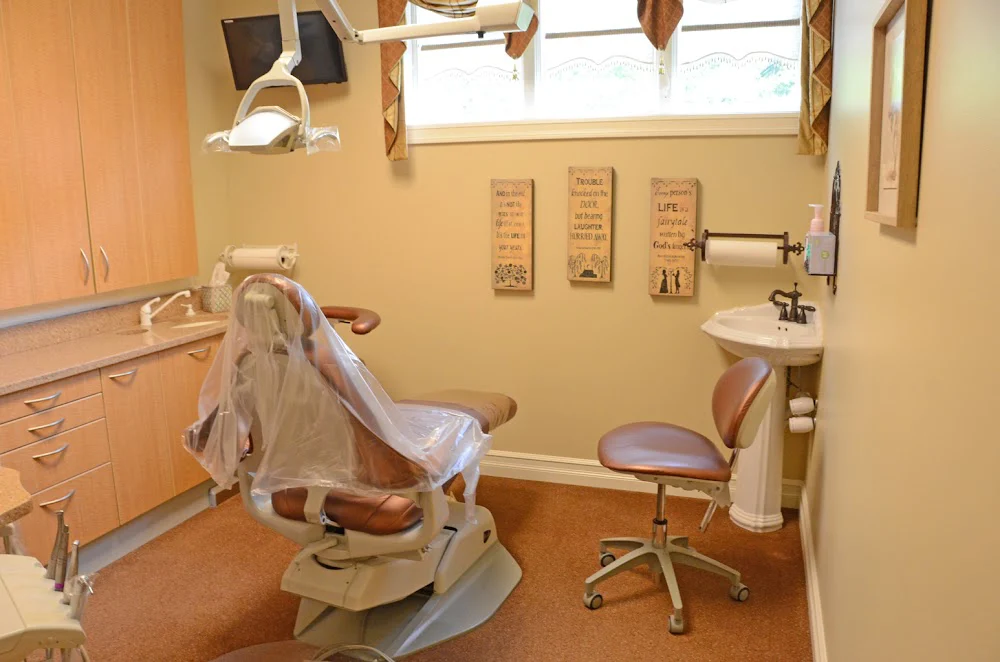Hamilton House Dentistry Picture 10