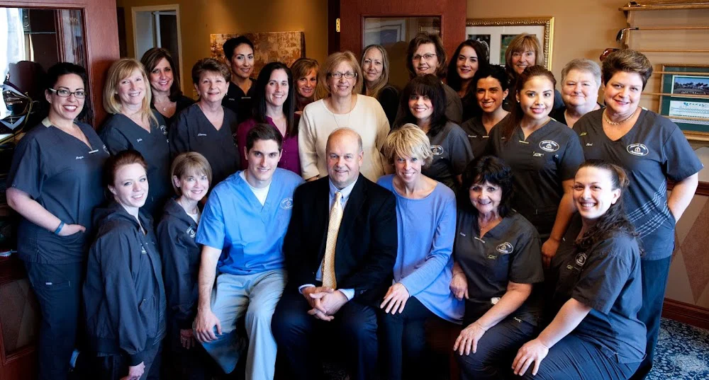Midwest Dental Implantology Dr. Tricia Crosby, Dr. Martin Kolinski, Dr. William Trahan Picture 2