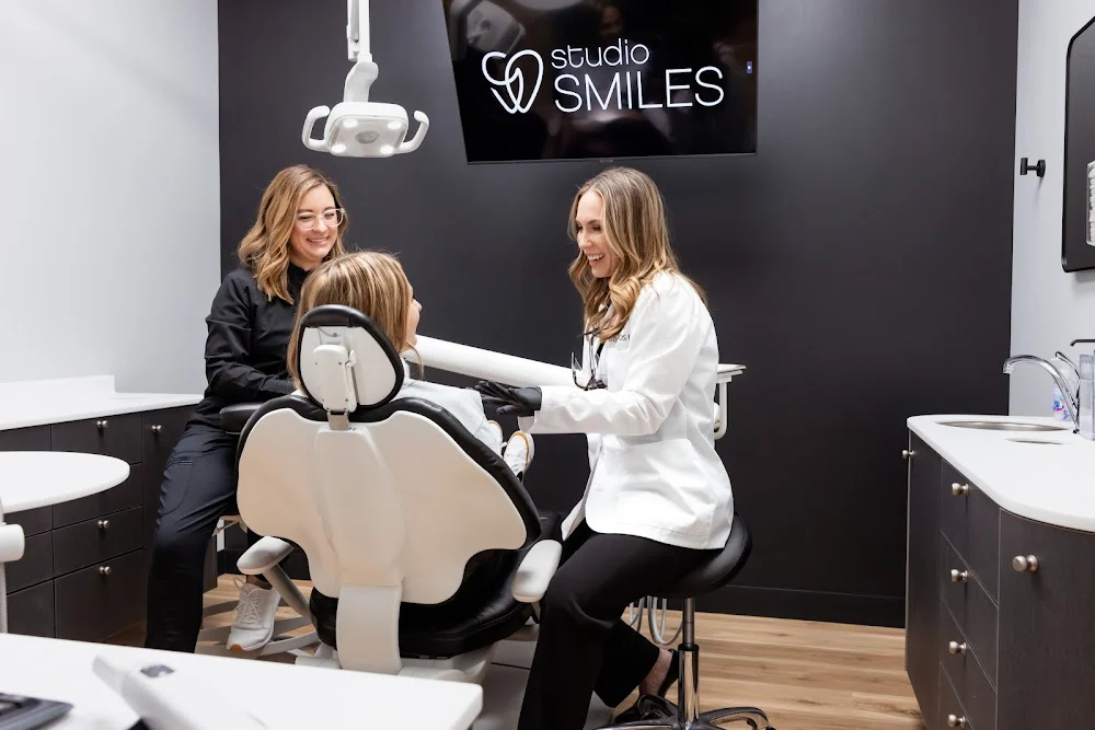 Studio Smiles Picture 4