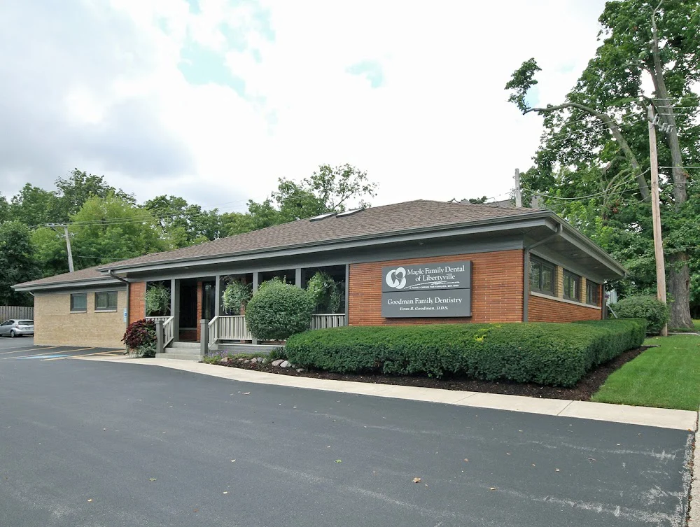 Maple Family Dental of Libertyville Picture 4