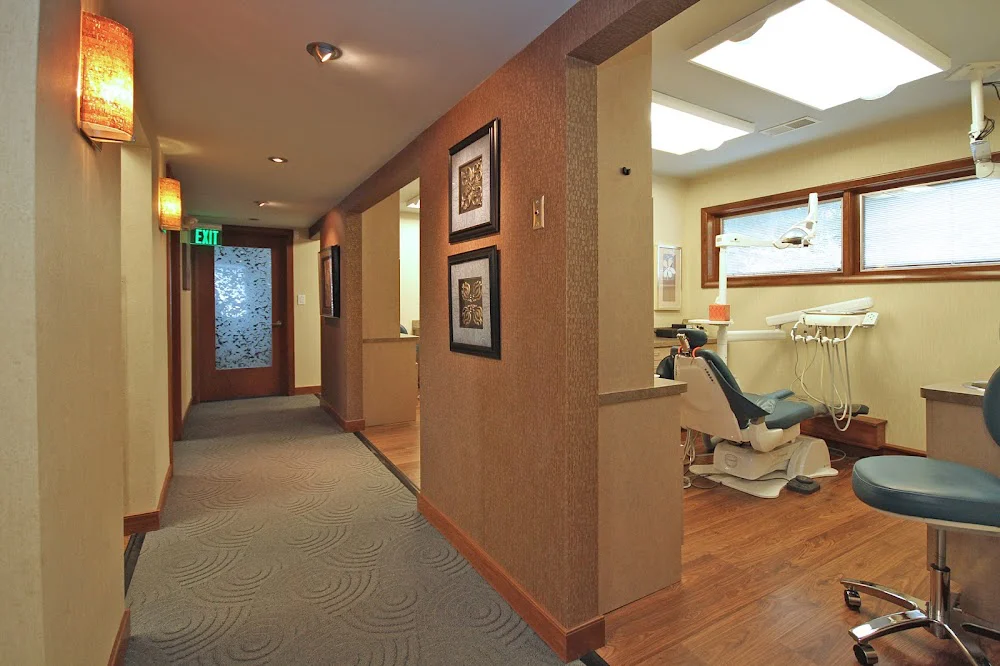 Maple Family Dental of Libertyville Picture 2