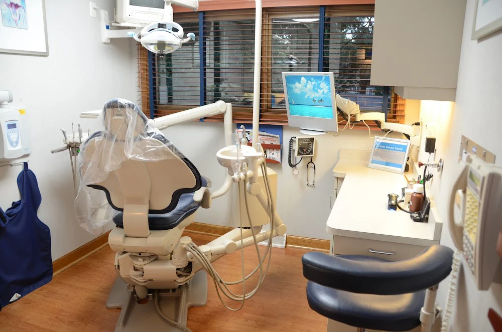 Aurora Dental Group Picture 1