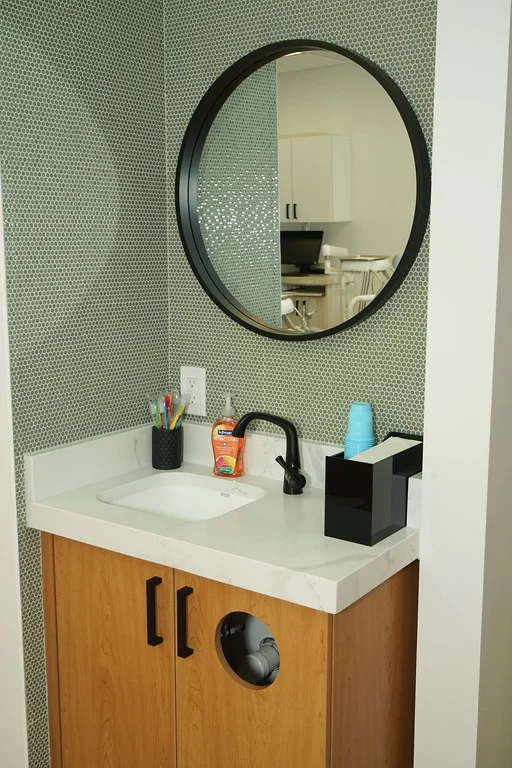 Brush Hollow Orthodontics, Dr. Erin Diamantakis Picture 3
