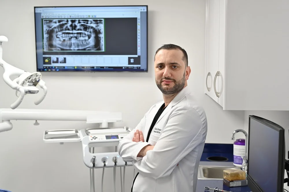 AL Dente Dental Spa of Roslyn - Dr. Edward Shalomov & Dr. Daniel Abramov Picture 2