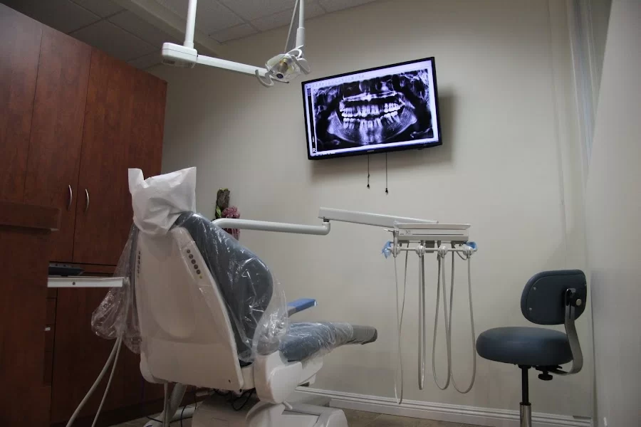 DR. BRIAN S. LEE, DDS INC. Picture 2