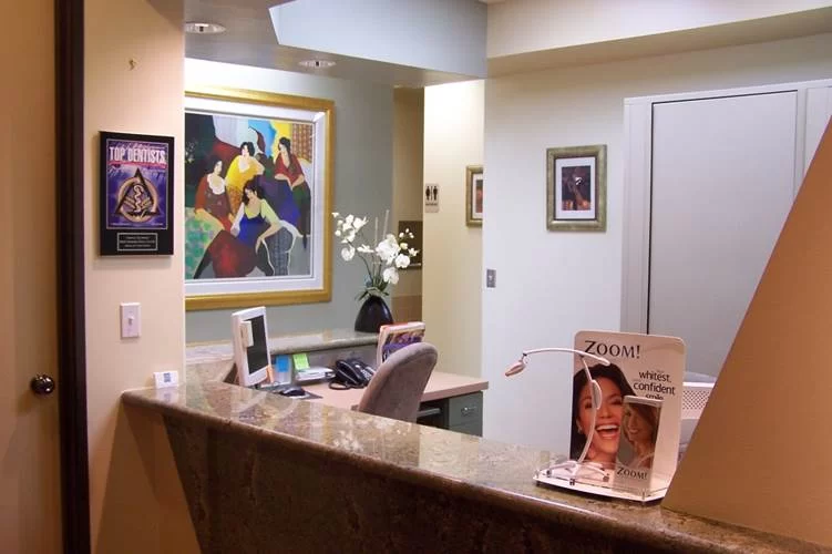 Lincoln Dental Care Picture 1