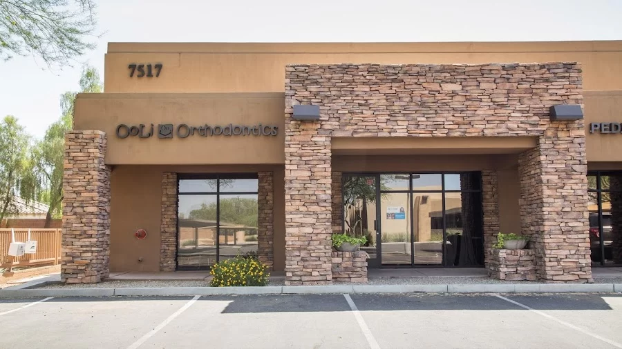 OoLi Orthodontics Picture 1