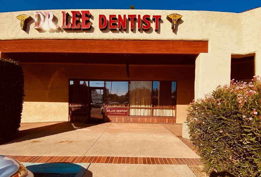 Dr. Lee Dentistry Picture 1