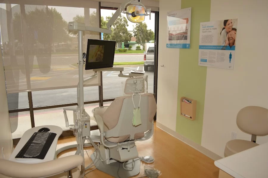 Huntington Beach Modern Dentistry Picture 3