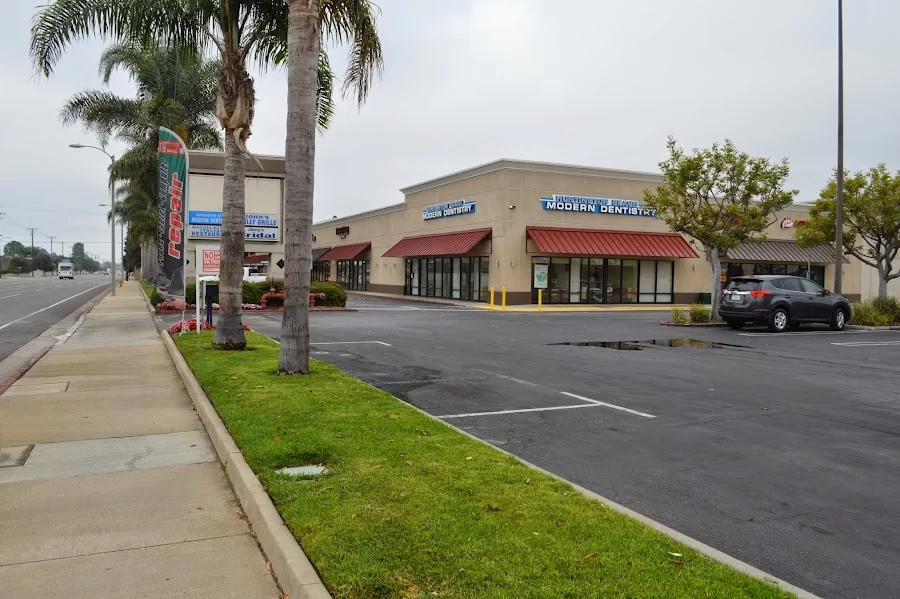 Huntington Beach Modern Dentistry Picture 10