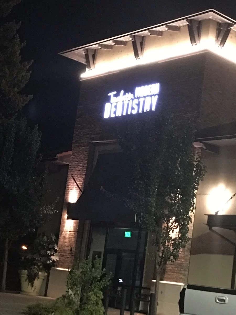 Tualatin Modern Dentistry Picture 10