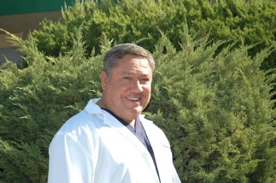 Dr. Steve Marteney Picture 4