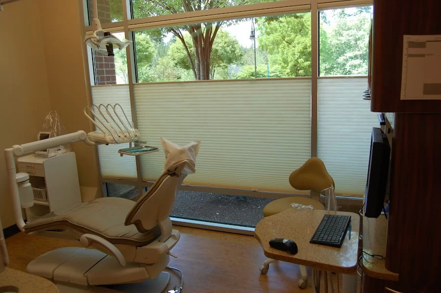 Periodontal Associates Picture 8