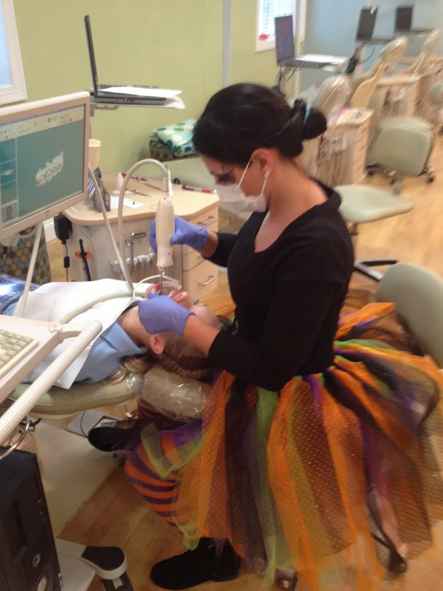 Amy B. Farnsworth, DMD - Orthodontist Picture 4