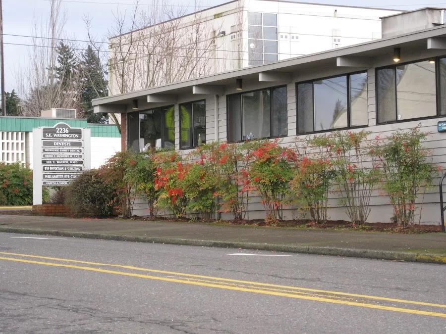 Milwaukie Family Dentistry , Thomas Bachhuber Jr DMD Picture 4