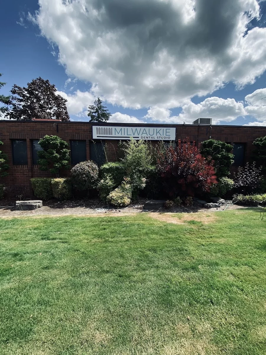 Milwaukie Dental Studio Picture 5