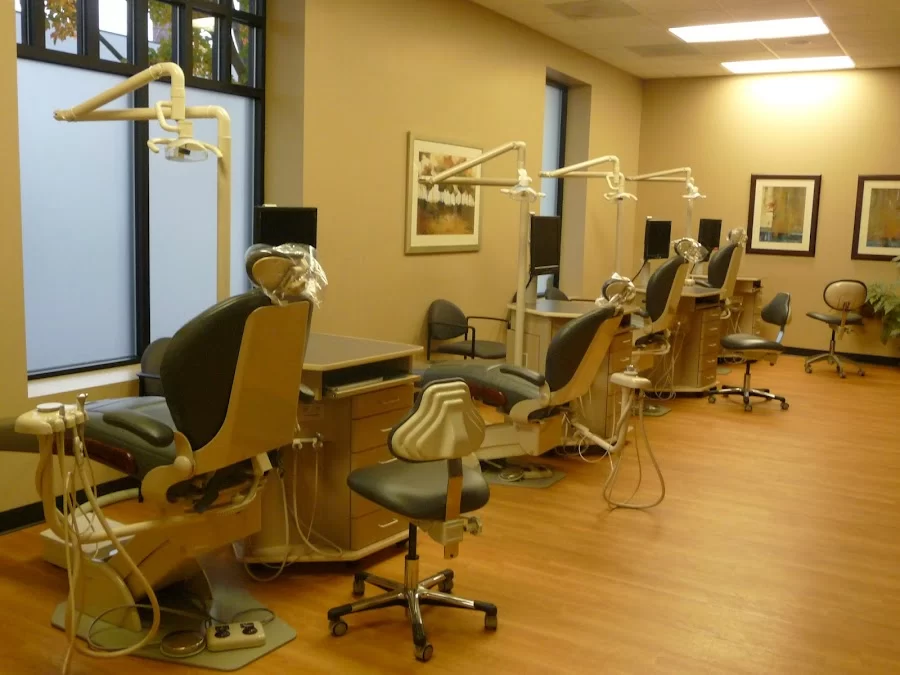 Parkside Orthodontics: Kuperstein Rebecca DDS Picture 2
