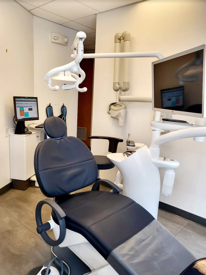 ELLUI Dental Picture 6