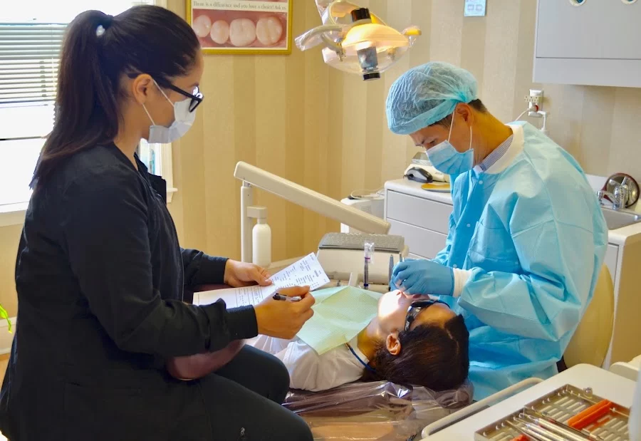 Eco Dental Implant Center Picture 3