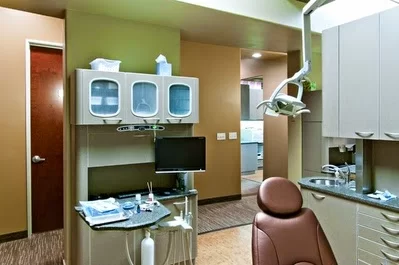 Layton Lakes Dental Care Picture 1