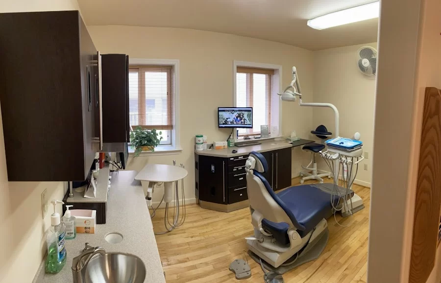 Smile Solutions by Emmi Dental Associates Picture 2