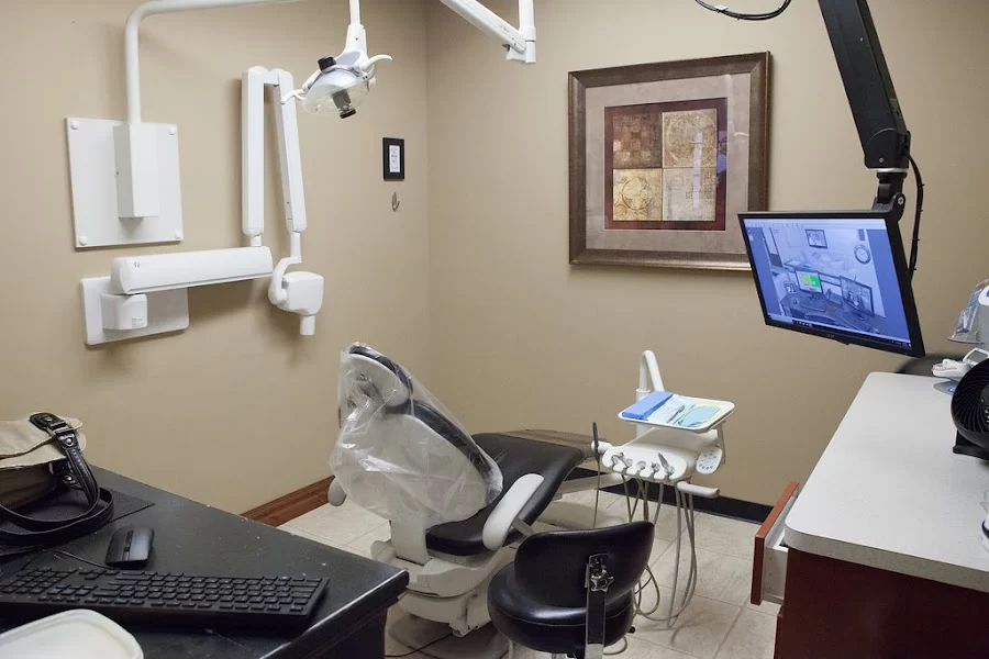 Robert's Dentistry Picture 3