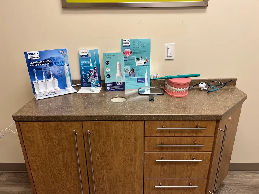 Contemporary Dental Care Picture 2