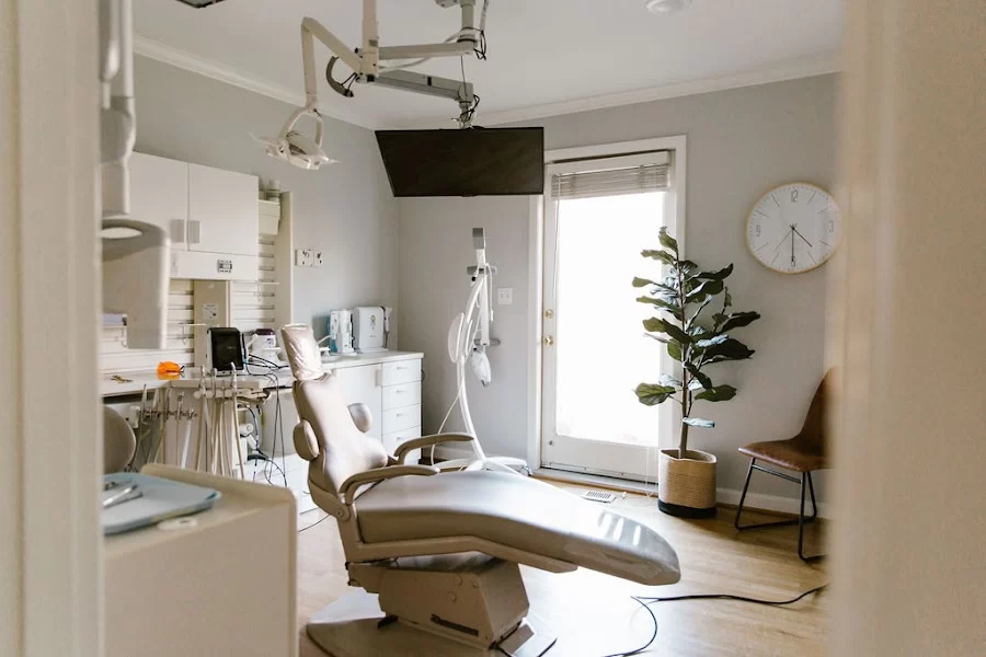 Hall Dental Studio Picture 6
