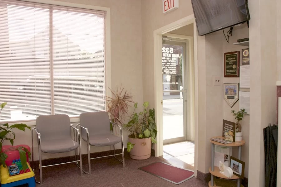 Fords Family Dental Care Picture 5