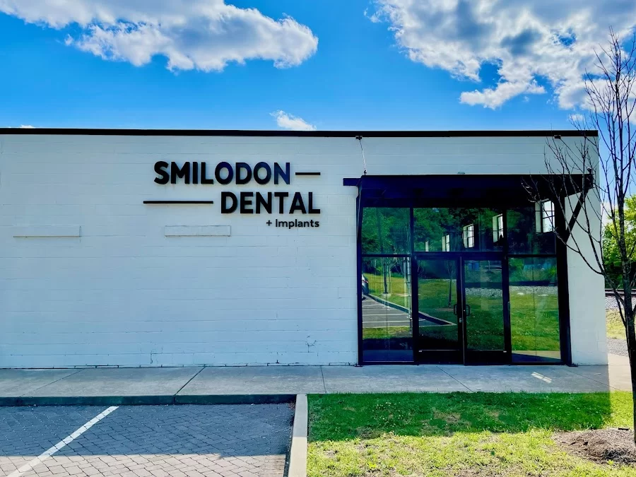 Smilodon Dental + Implants Picture 8