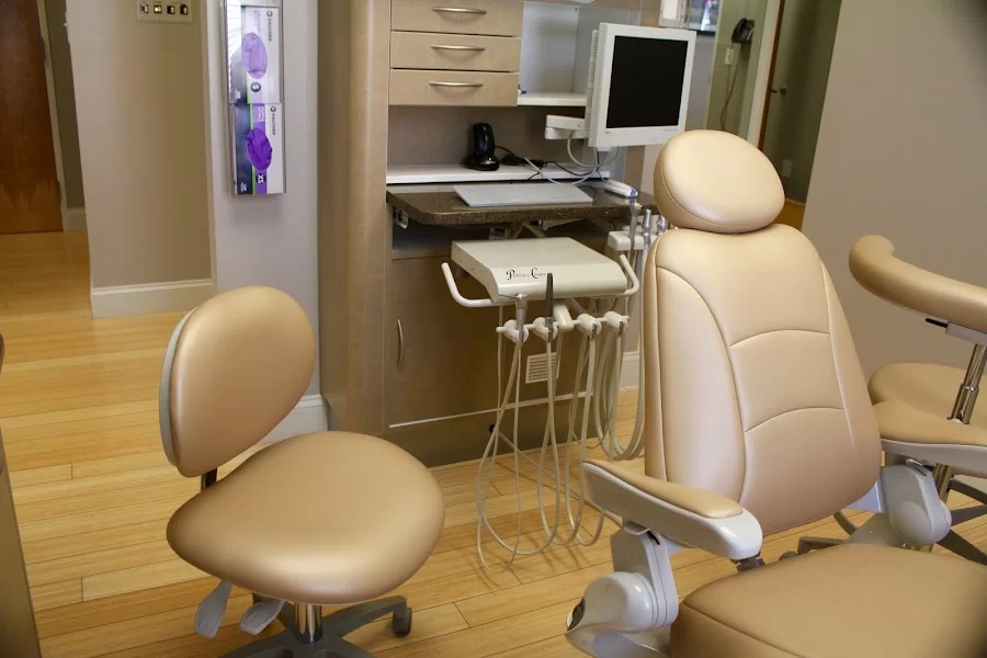 Chapman Implant & Comprehensive Dentistry Picture 1