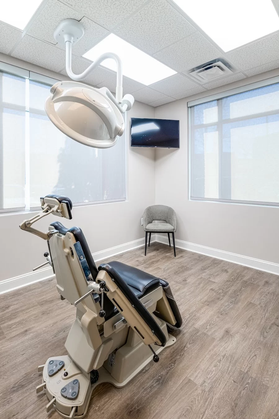 Nu Image Surgical & Dental Implant Center Picture 10