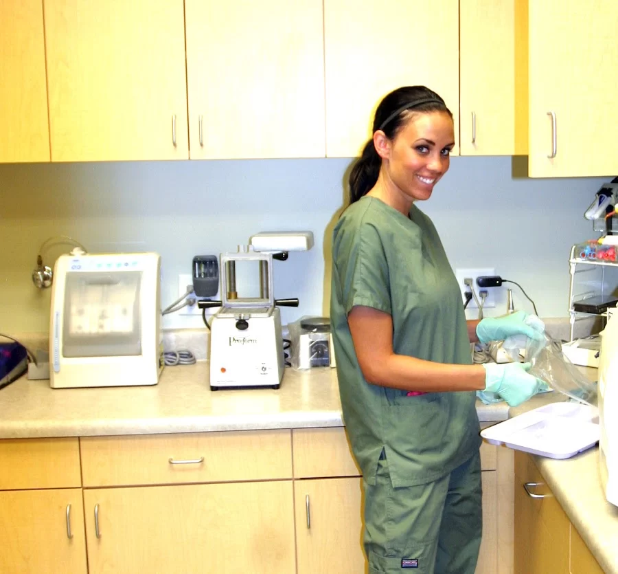 Hamblin Dental Implant & Aesthetic Picture 10