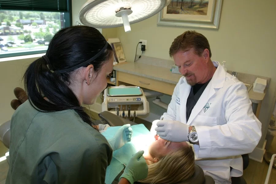 Hamblin Dental Implant & Aesthetic Picture 8