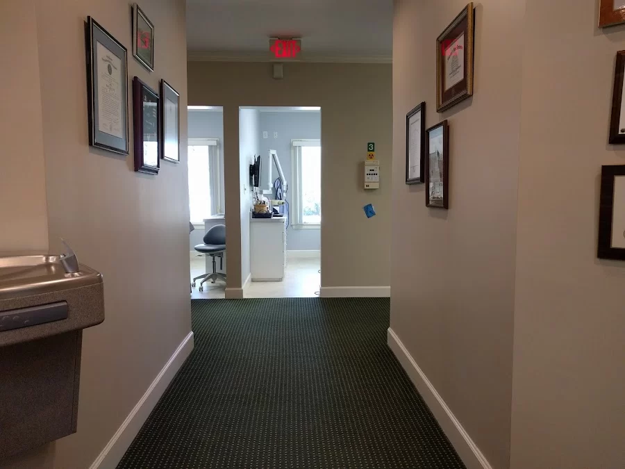 Thomas V. Kelly, DDS, MAGD, PA Picture 1