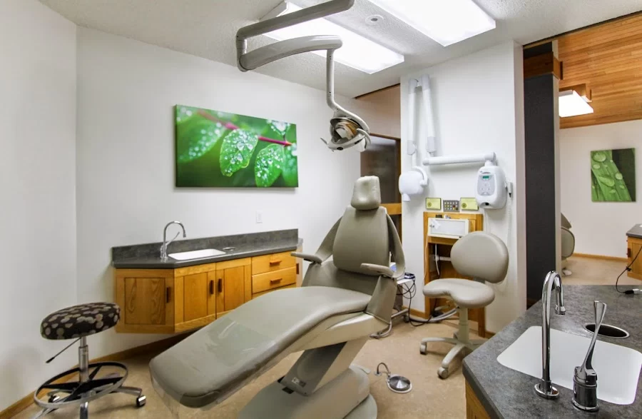 Dakota Prosthodontics and Implant Center Picture 2