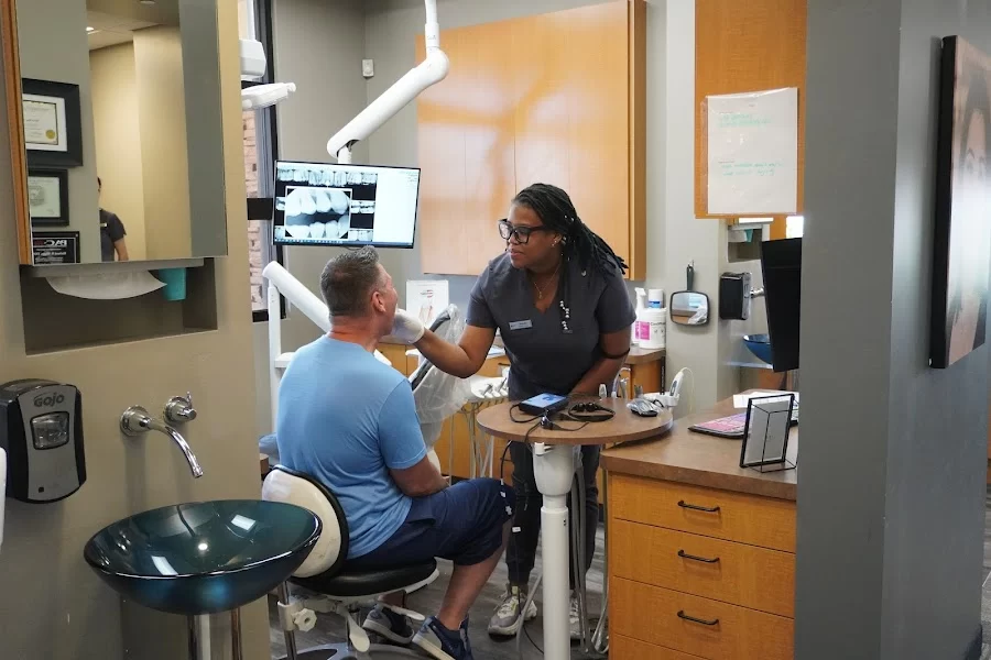 Aquila Dental Dr. Richard Higgs - Chandler AZ Picture 4