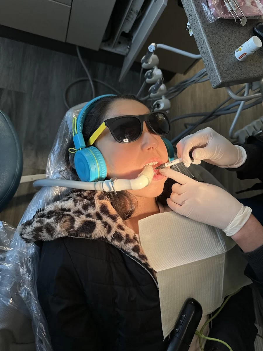 Dentistry For Children Sandy: Rooklidge Erik DDS Picture 9