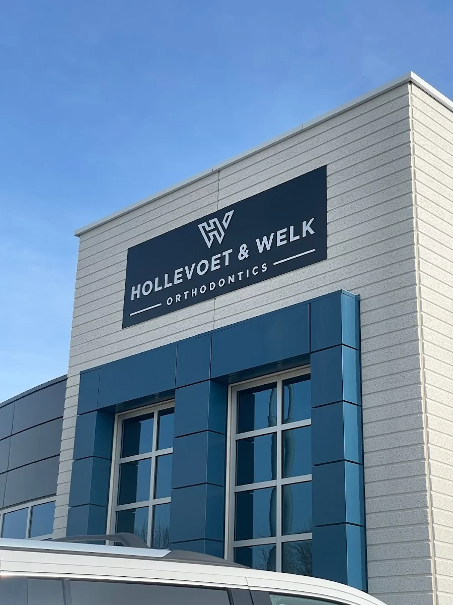 Hollevoet & Welk Orthodontics Picture 4