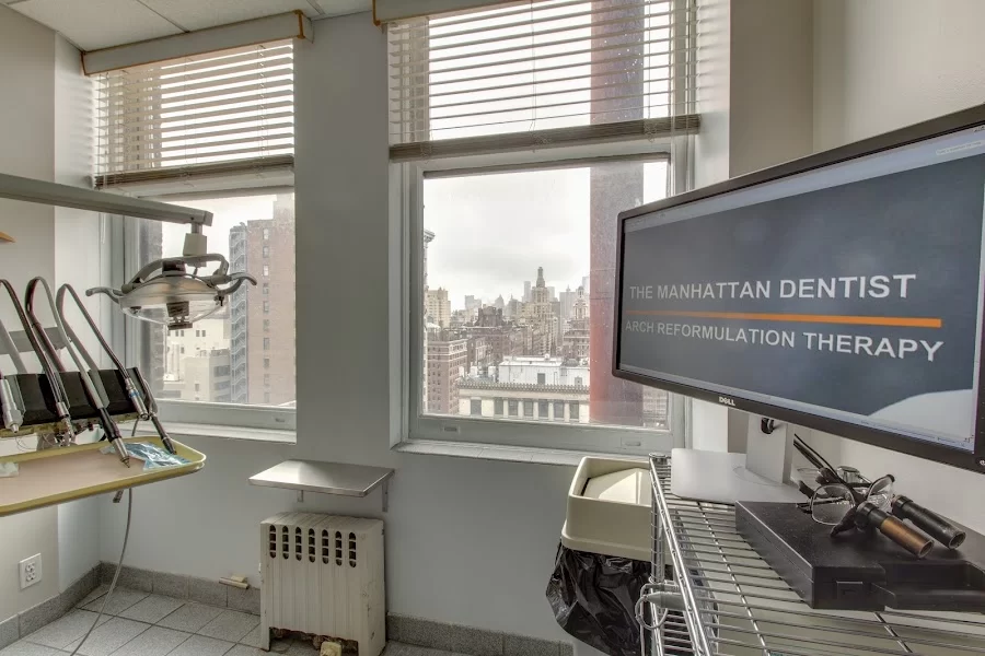 The Manhattan Dentist - Elliot Davis D.D.S. Picture 5