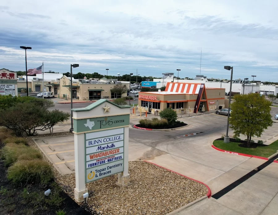Topaz Dentistry & Braces Picture 4