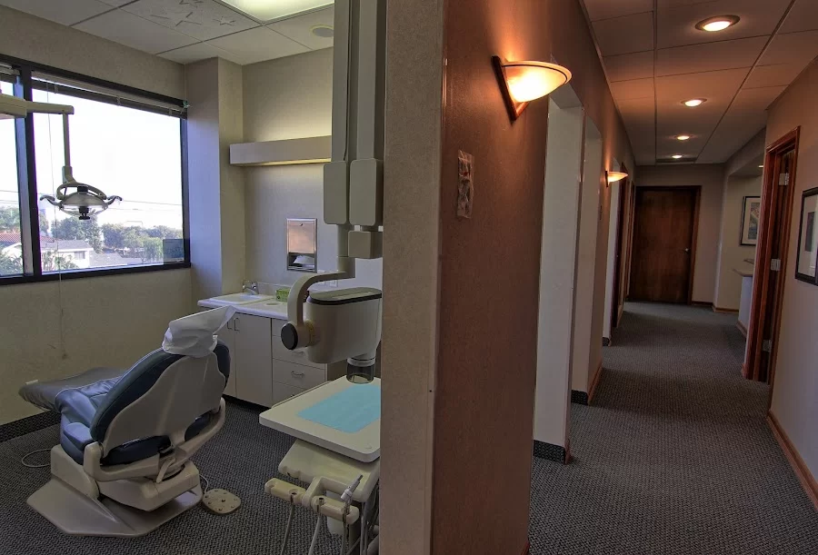 Dr. Barry D. Israel, DDS Picture 5